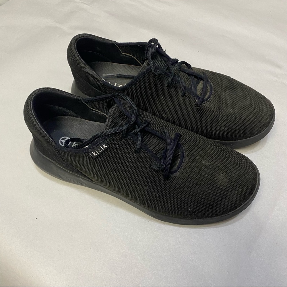 Kizik Unisex Sneakers Shoes Size Men’s 10W Women’s 11.5W Hands Free Slip On